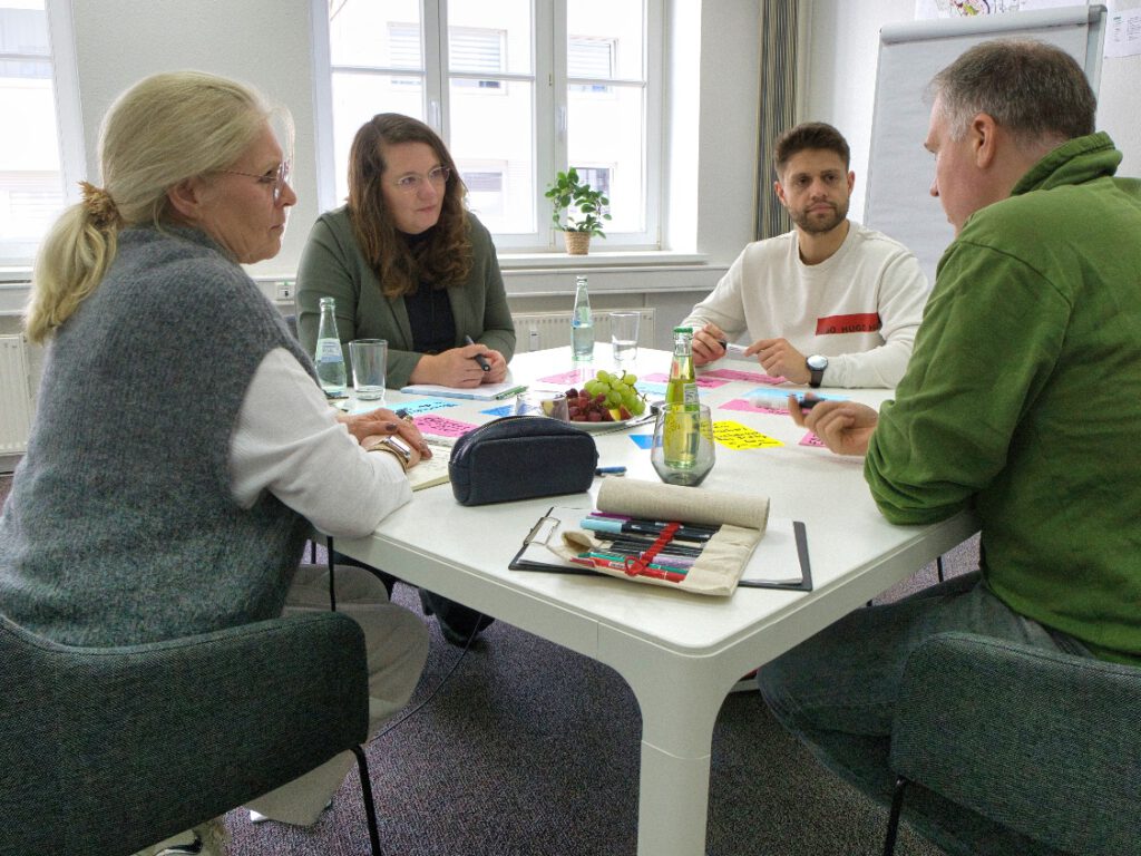 Katharina Temme zusammen mit den Mediatoren der MM - MEHR Miteinander eG